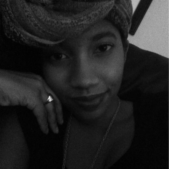 Meet your Posher, Alyssa - Picture 1 of 1